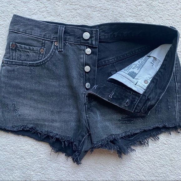 Levi’s 501 shorts (size 26) - Picture 2 of 5